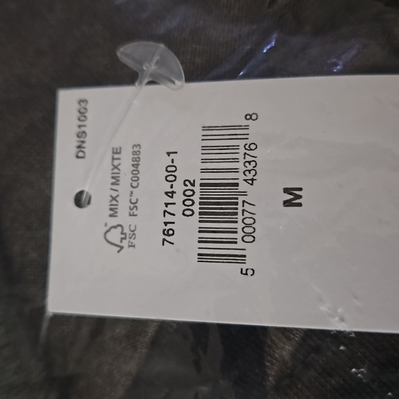 Banana Republic Camo T Shirt.Brand New w/ Tags In Original Packaging !!! - Picture 3 of 4